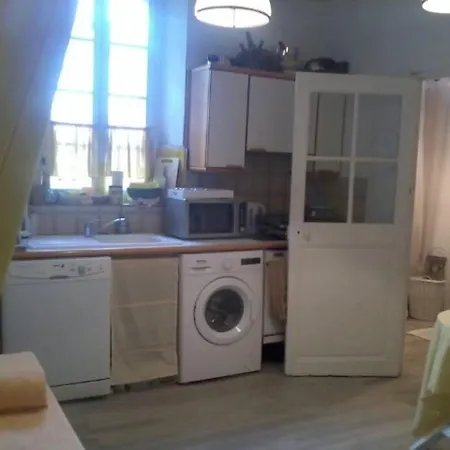 'petite-maison' A Droite Vieux Port Palais - 3 Ou 4 Ch - 4 Tv - 3 Sdd - 2 Wc Indpdts - Fibre - Pkgs Appartement Cannes