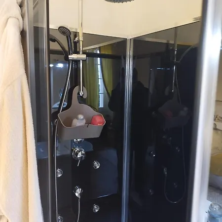 Appartement 'petite-maison' A Droite Vieux Port Palais - 3 Ou 4 Ch - 4 Tv - 3 Sdd - 2 Wc Indpdts - Fibre - Pkgs Cannes