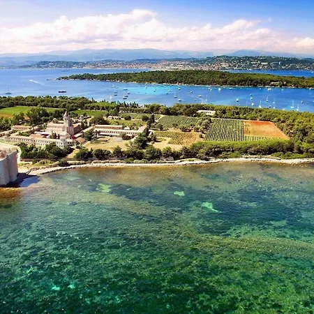 'petite-maison' A Droite Vieux Port Palais - 3 Ou 4 Ch - 4 Tv - 3 Sdd - 2 Wc Indpdts - Fibre - Pkgs *