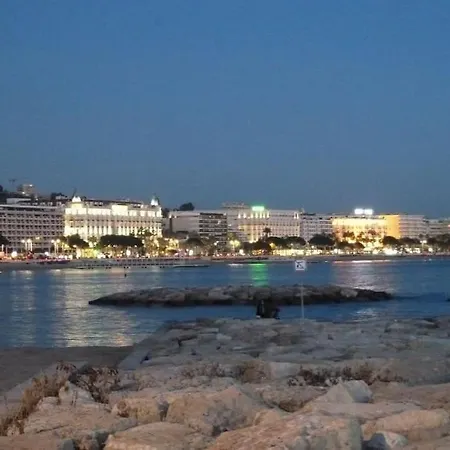 House - Plages Du Midi- 3 Ch - 3 Sdd - 2 Wc - Fibre - Pkgs * Κάννες