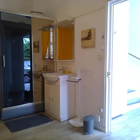 Lejlighed House - Plages Du Midi- 3 Ch - 3 Sdd - 2 Wc - Fibre - Pkgs *